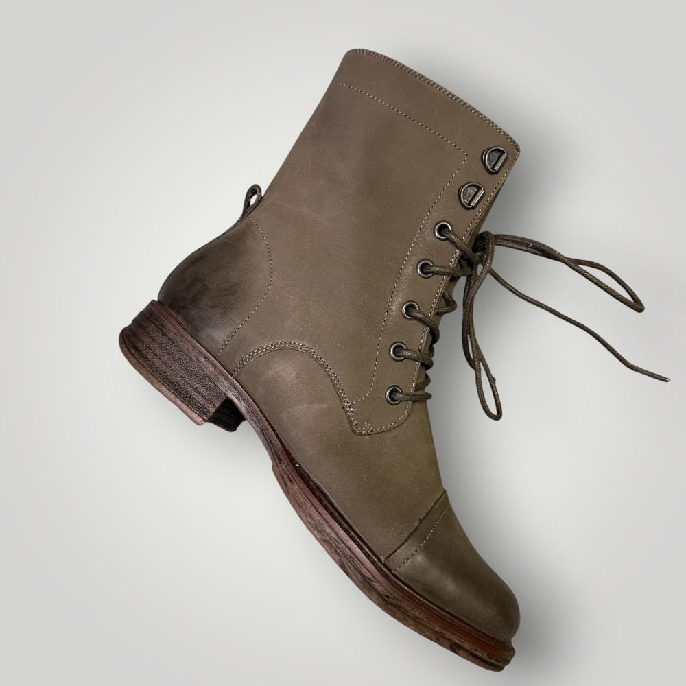 Blondo B5484 PYO Waterproof Leather Combat Boots Olive Brown Cap Toe Womens 6